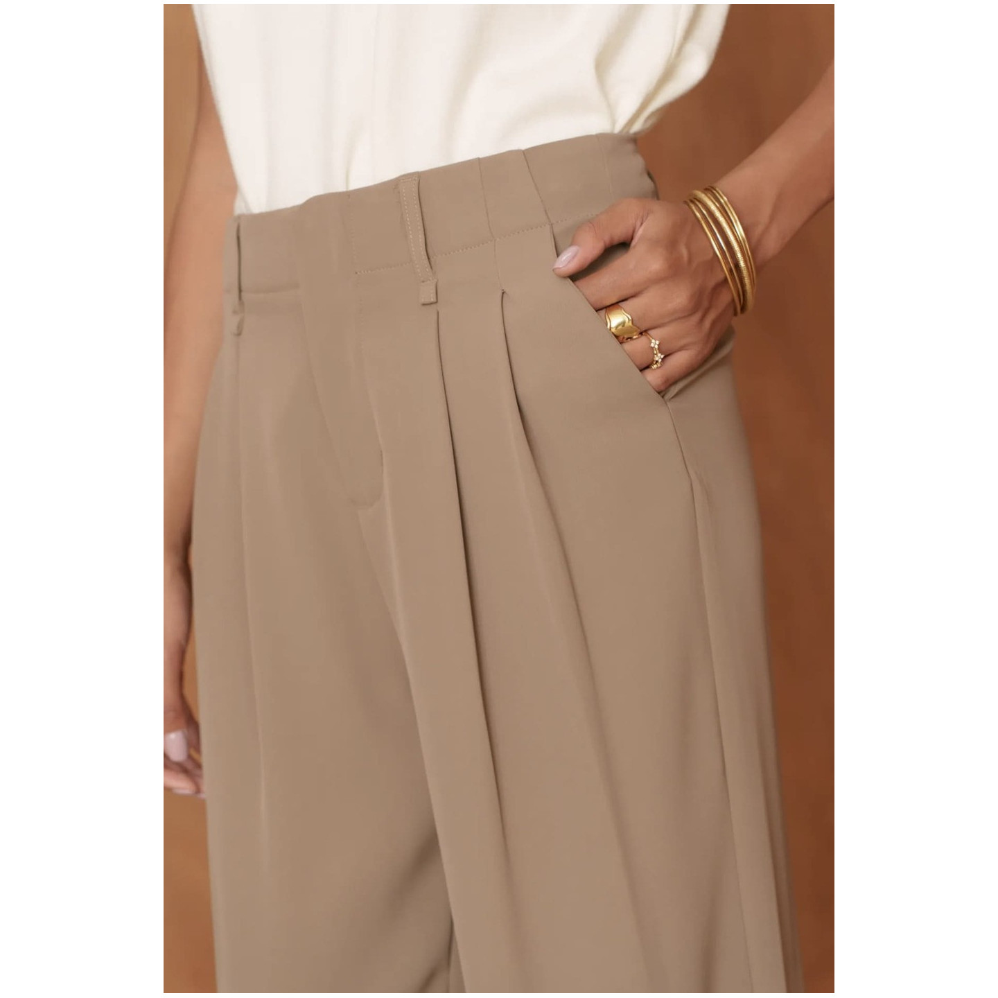 Pantalon tailleur femme large à plis noir ou beige | M by Lau