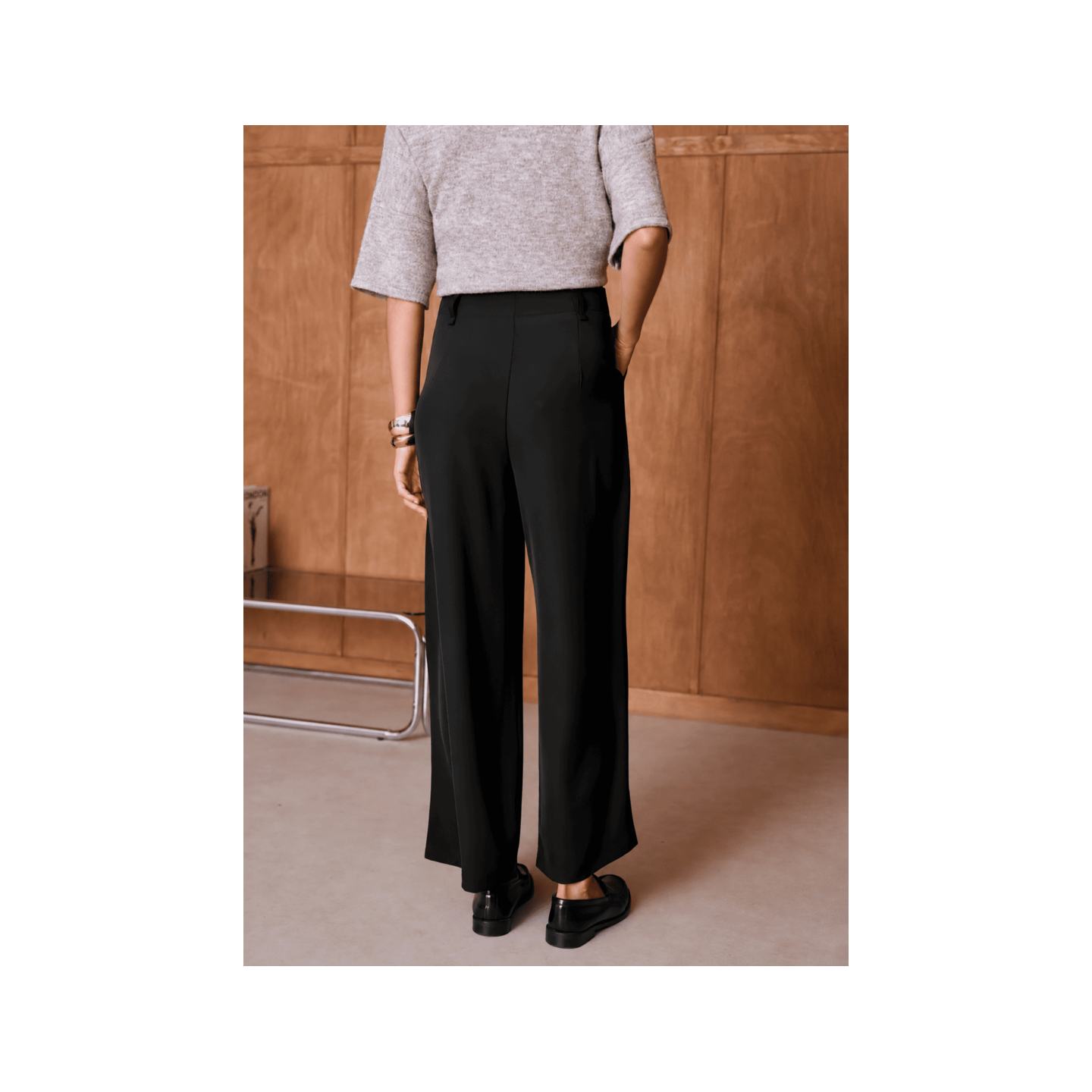 Pantalon tailleur femme large à plis noir ou beige | M by Lau