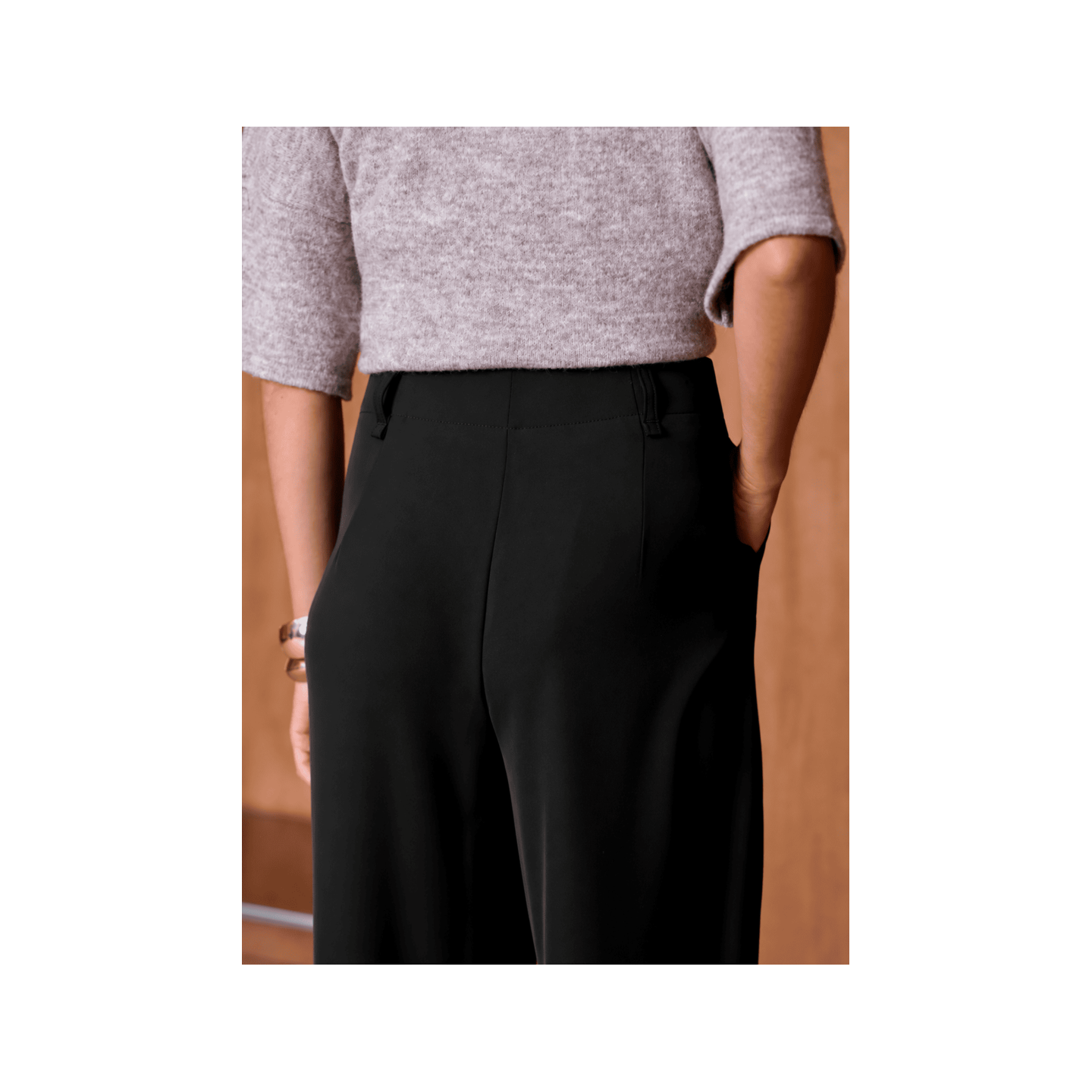 Pantalon tailleur femme large à plis noir ou beige | M by Lau